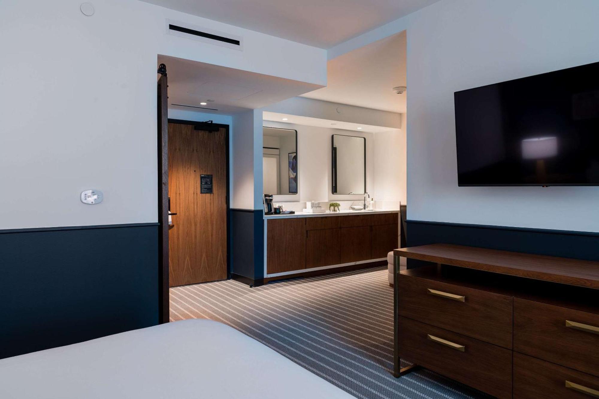 Cambria Hotel Boston Сомервилл Экстерьер фото