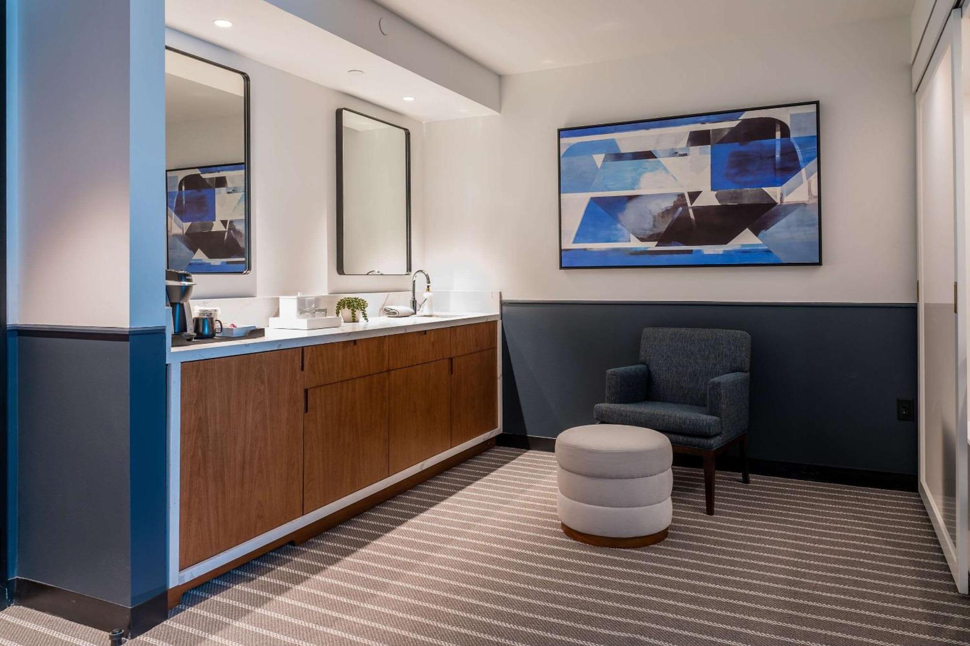 Cambria Hotel Boston Сомервилл Экстерьер фото